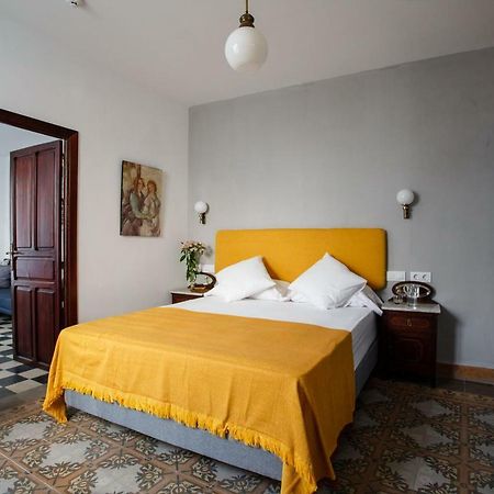 Suites Machado Sevilla Buitenkant foto