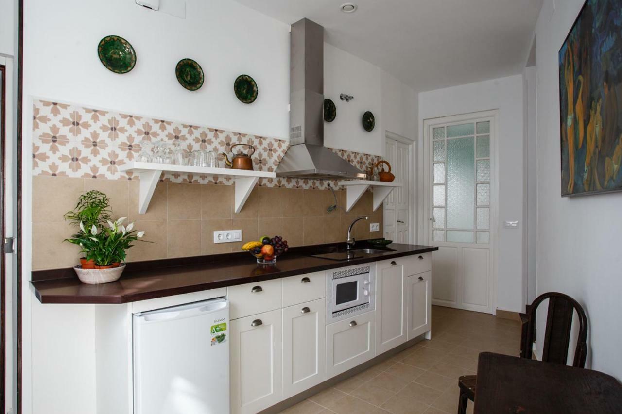 Suites Machado Sevilla Buitenkant foto