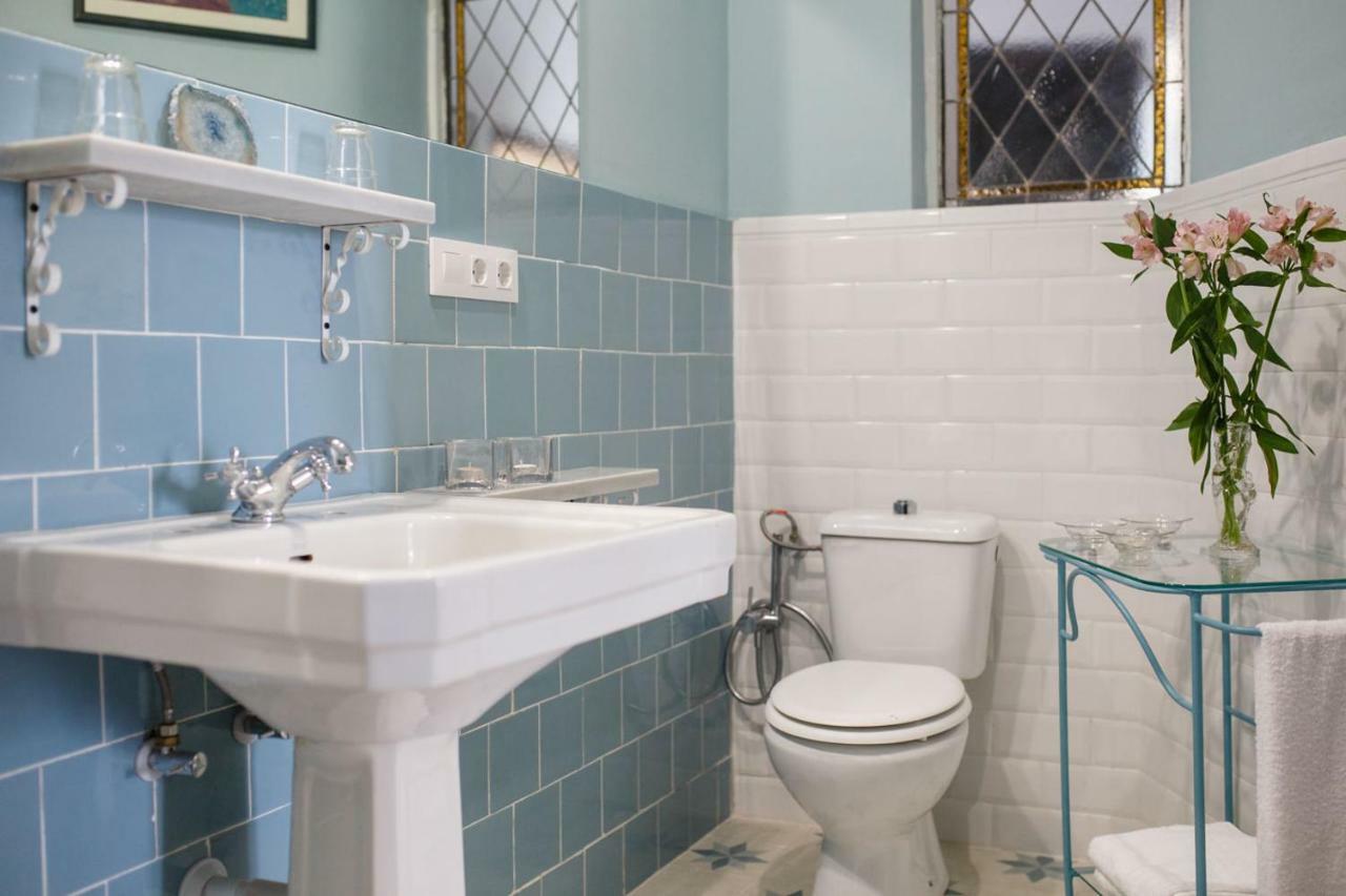 Suites Machado Sevilla Buitenkant foto
